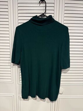 Anne Klein Forest Green Short Sleeve Turtleneck Top